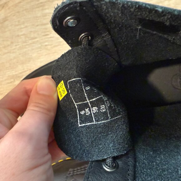 Dr. Martens 1460 Women's Pascal Virginia Leather Boots - Picture 5 of 7